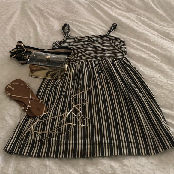 Loft Summer Dress - Picture 2 of 3